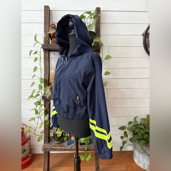 New Look Navy Raincoat with Yellow Stripes - Picture 8 of 17